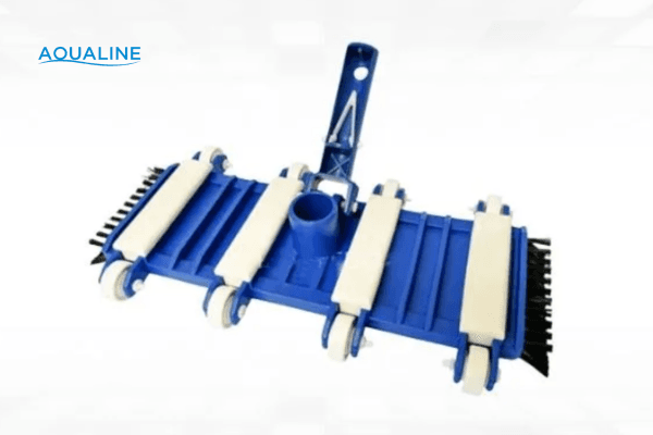 bàn hút vệ sinh bể bơi