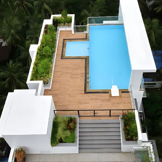 Sử dụng kính cường lực trong thi công bể bơi trên sân thượng
