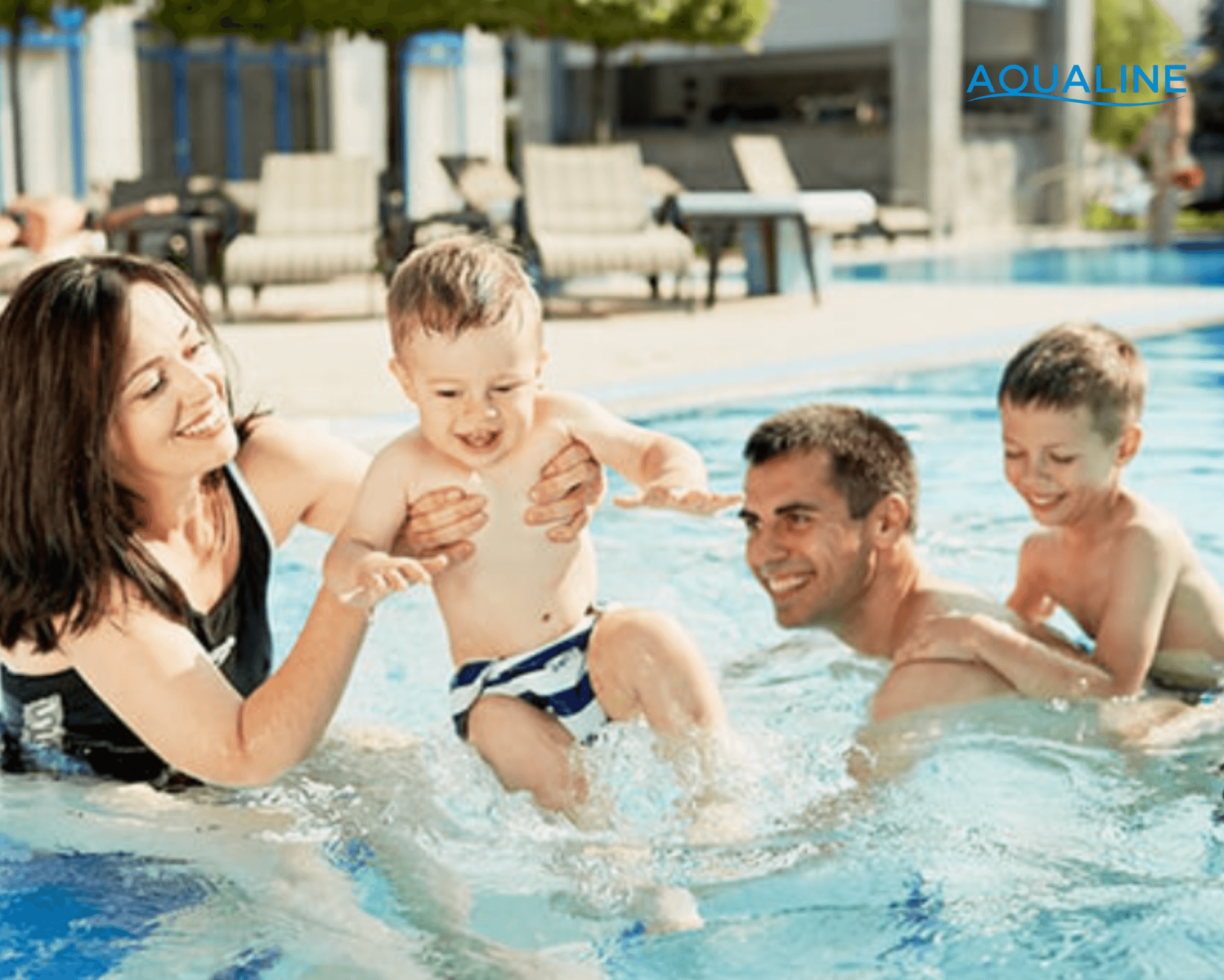 lợi ích của bể bơi tại nhà là gắn kết thành viên trong gia đình